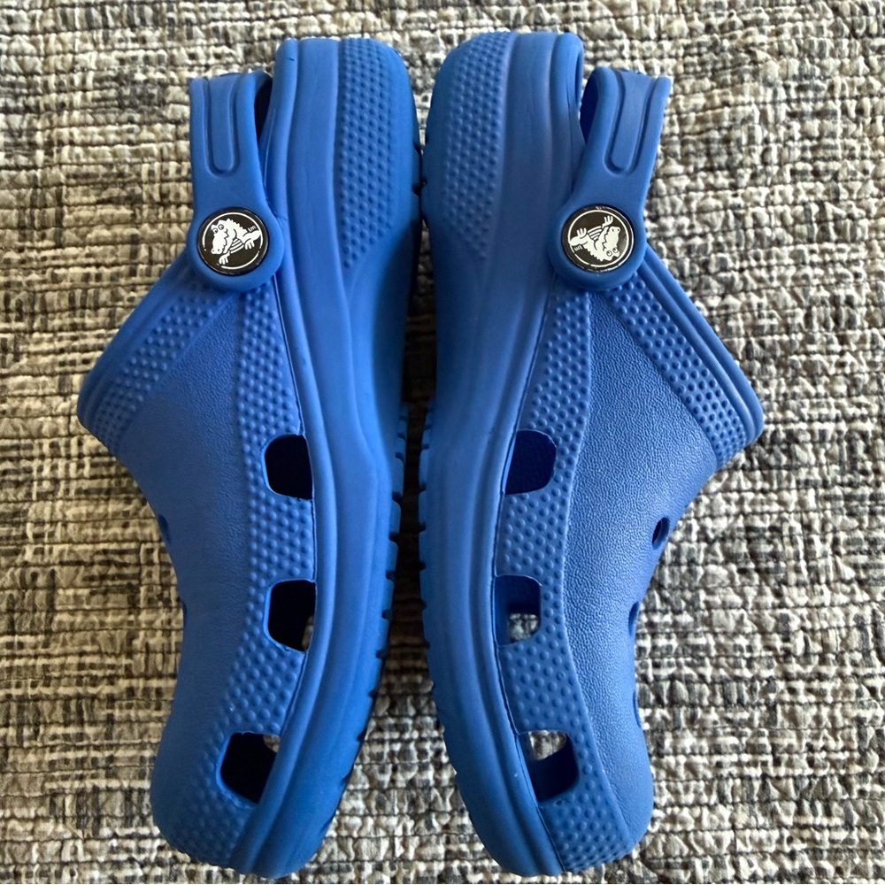 Crocs Classic Clog Little Kids Size 13 Blue Bolt Water Shoe - Picture 4 of 8